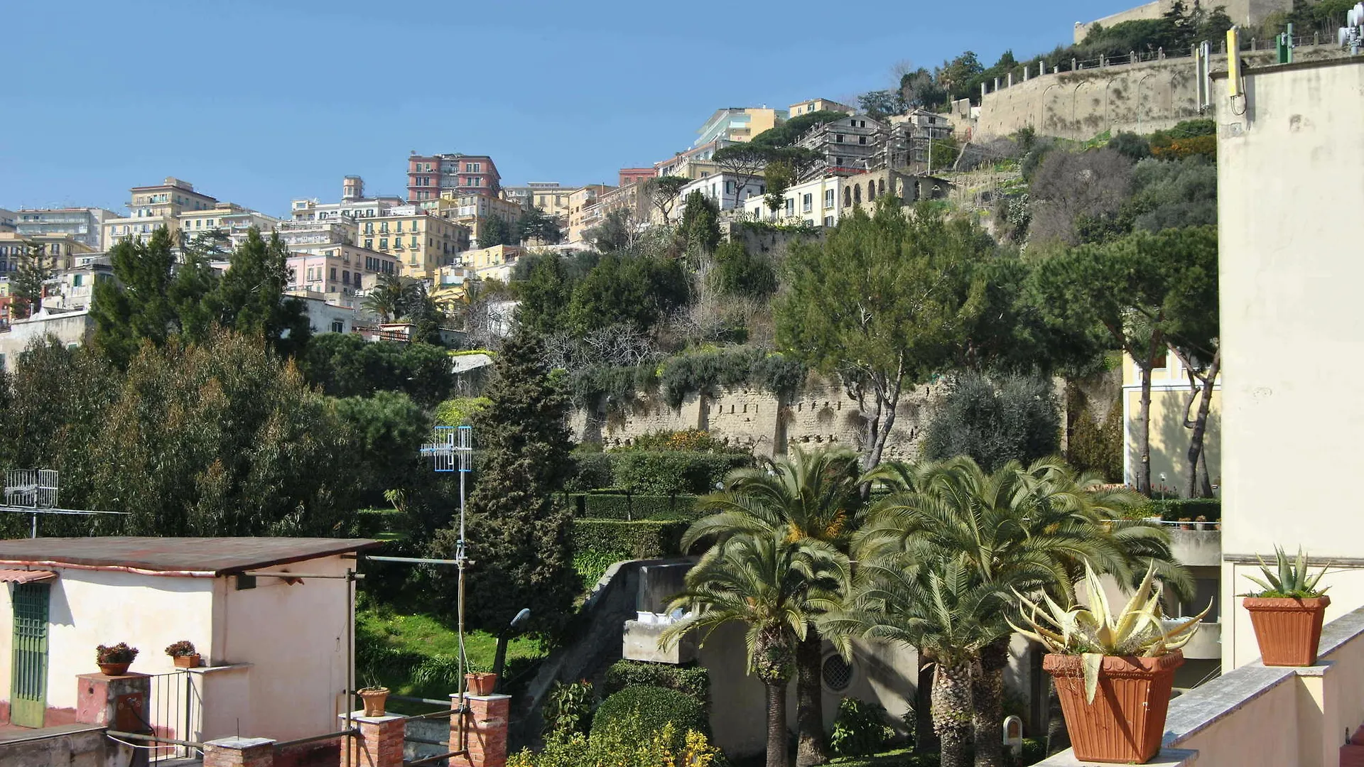 *** Guest house Casa Tolentino Hotel Naples Italy